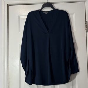 Vince brand top Size Medium
